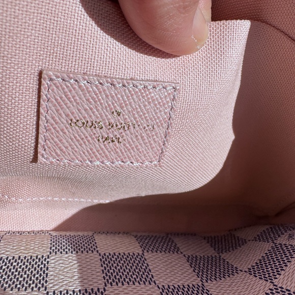 Authentic Louis Vuitton Azur Felicie Pochette - Picture 12 of 14